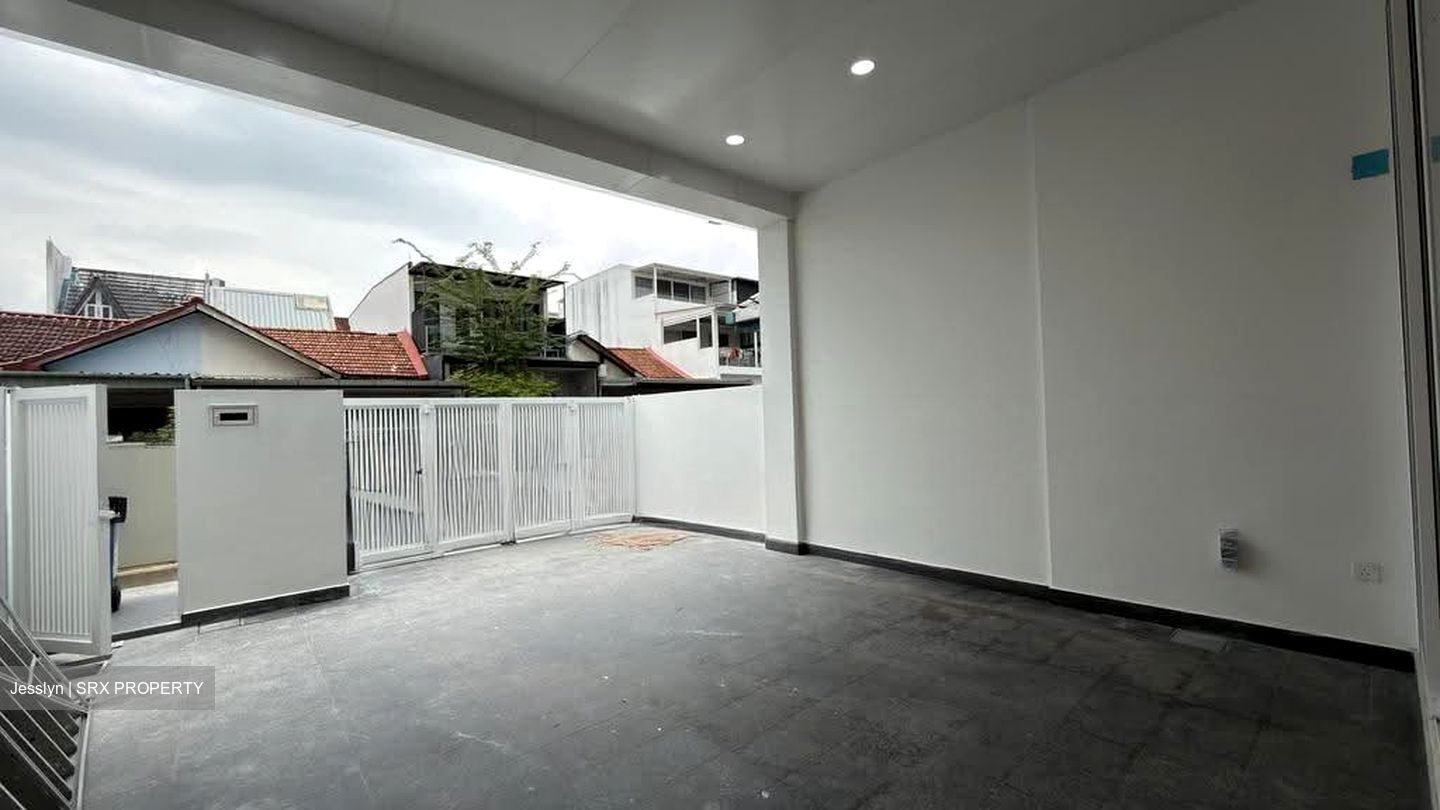 Sembawang Hills Estate (D20), Terrace #638889261